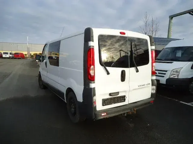 Gebraucht Opel Vivaro 114 PS (83 kW) 2009 Weiß Van / Kleinbus