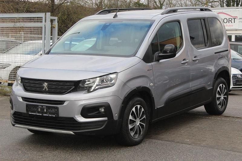 Grau Gebraucht 2020 Peugeot Rifter GT Van / Kleinbus | 15.800 € (Guter Preis) - Bild 1/4