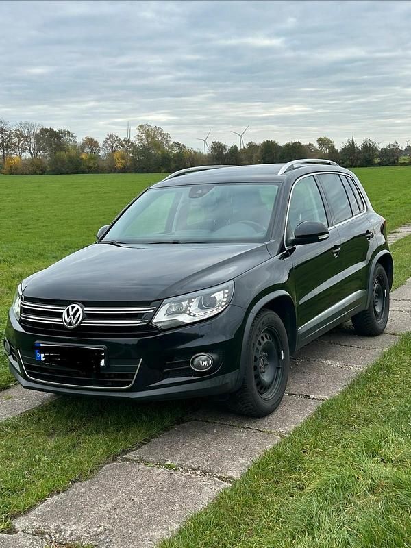 Schwarz Gebraucht 2015 VW Tiguan SUV | 15.000 € (Teuer) - Bild 1/4