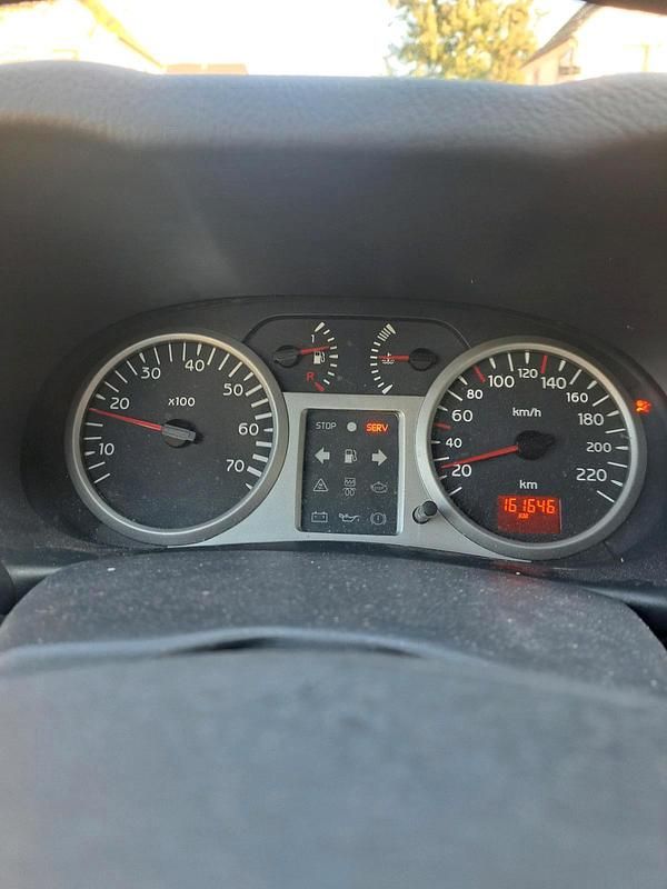 Gebraucht Renault Clio II 75 PS (55 kW) 2003 Rot Kleinwagen