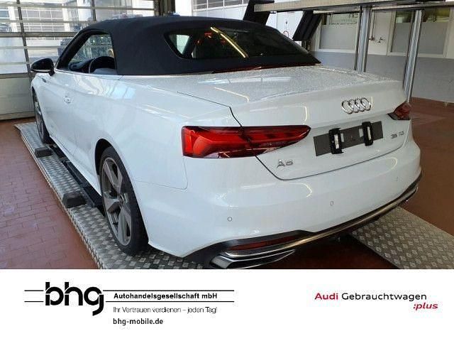 Gebraucht Audi A5 Cabriolet Advanced 163 PS (119 kW) 2022 Gletscherweiß metallic/verdeck Cabrio