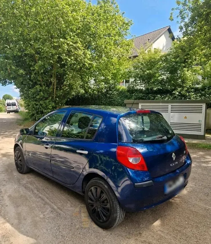 Gebraucht Renault Clio III 101 PS (74 kW) 2008 Blau Kleinwagen