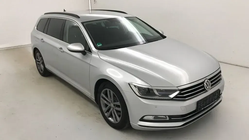 Gebraucht VW Passat Comfortline 150 PS (110 kW) 2018 Silber Limousine