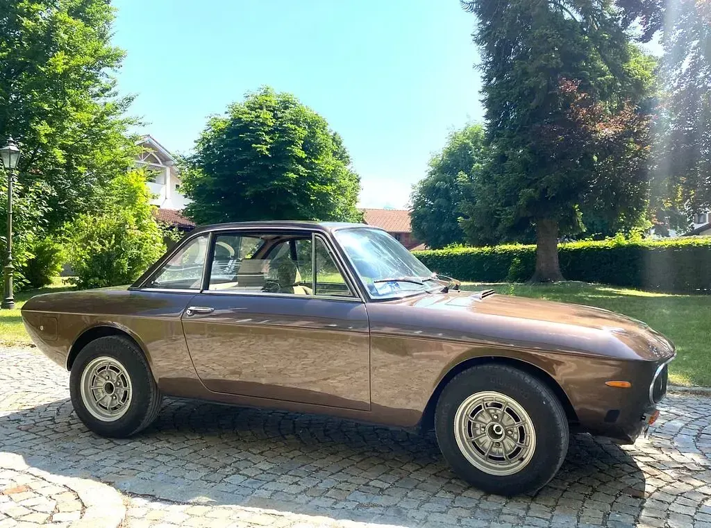 Usata Lancia Fulvia 88 CV (64 kW) 1974 Marrone Coupé
