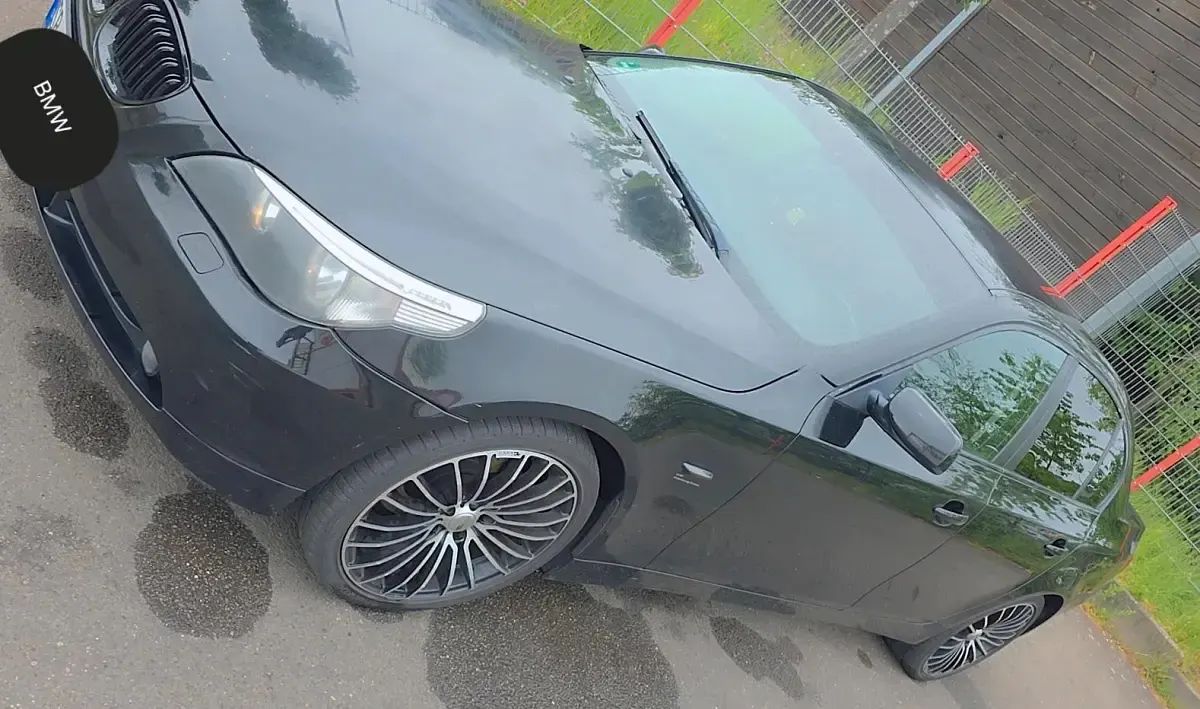 Gebraucht BMW 523 177 PS (130 kW) 2006 Schwarz Limousine