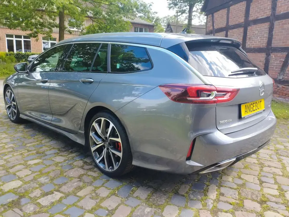 Gebraucht Opel Insignia 230 PS (169 kW) 2020 Licht grau m2 Kombi