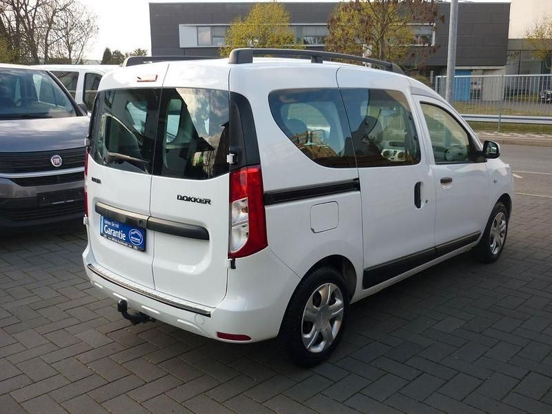 Gebraucht Dacia Dokker Lauréate 90 PS (66 kW) 2013 Weiß Van / Kleinbus