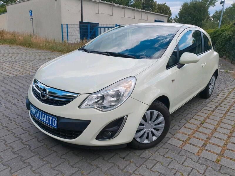 Gelb Gebraucht 2011 Opel Corsa Kleinwagen | 1.800 € (Guter Preis) - Bild 1/4