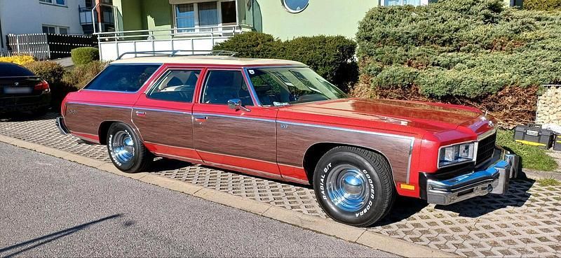 Gebraucht Chevrolet Caprice 150 PS (110 kW) 1975 Rot Limousine