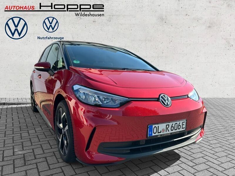 Rot Gebraucht 2024 VW ID.3 Pro Kleinwagen | 35.280 € (Fairer Preis) - Bild 1/4