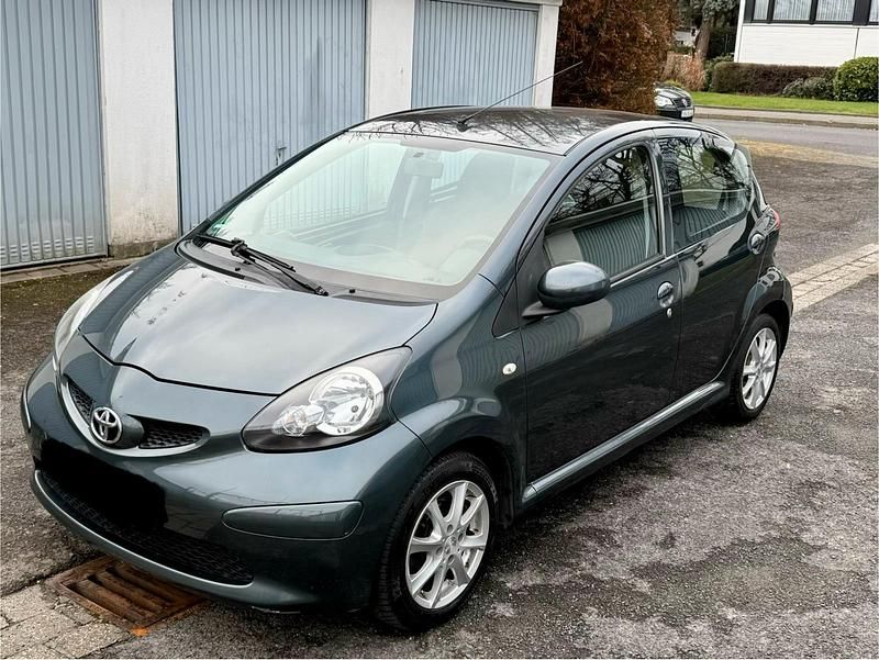 Gebraucht Toyota Aygo 67 PS (49 kW) 2009 Kleinwagen