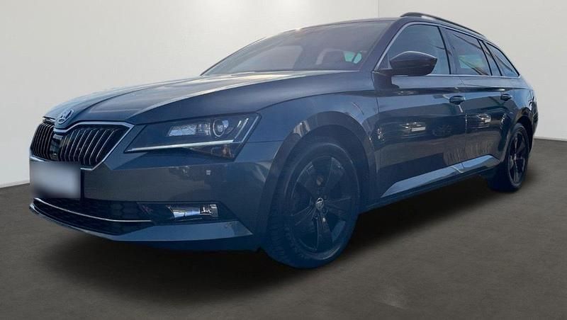 Gebraucht Skoda Superb 150 PS (110 kW) 2015 Grau Kombi