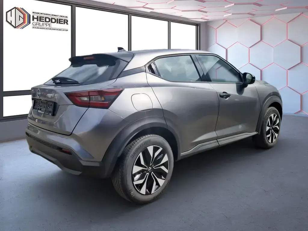 Neu Nissan Juke Acenta 114 PS (83 kW) 2025 Grau SUV