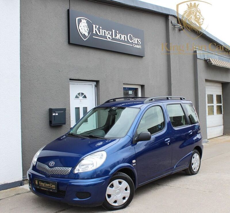 Blau Gebraucht 2004 Toyota Yaris Verso Sol Van / Kleinbus | 4.980 € (Fairer Preis) - Bild 1/4