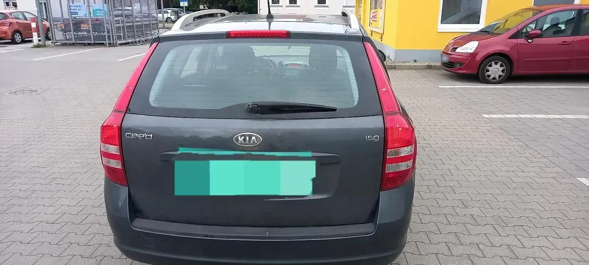 Gebraucht Kia Ceed 126 PS (92 kW) 2009 Grau Kleinwagen