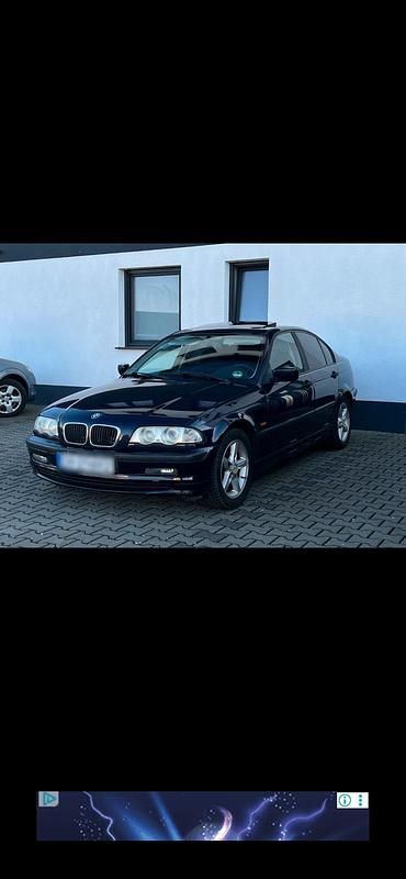 Second-hand BMW 318 118 CP (86 kW) 2002 Albastru Berlinǎ