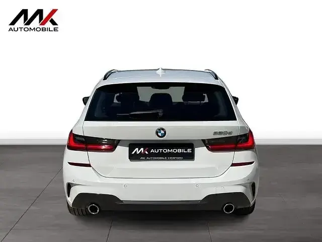 Gebraucht BMW 320 M Sport 190 PS (139 kW) 2020 Alpinweiss iii Kombi