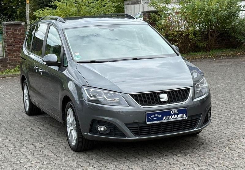 Grau Gebraucht 2013 Seat Alhambra Style Van / Kleinbus | 8.490 € (Superpreis) - Bild 1/4