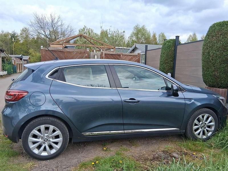 Occasion Renault Clio V Intens 101 ch (74 kW) 2022 Gris Berline
