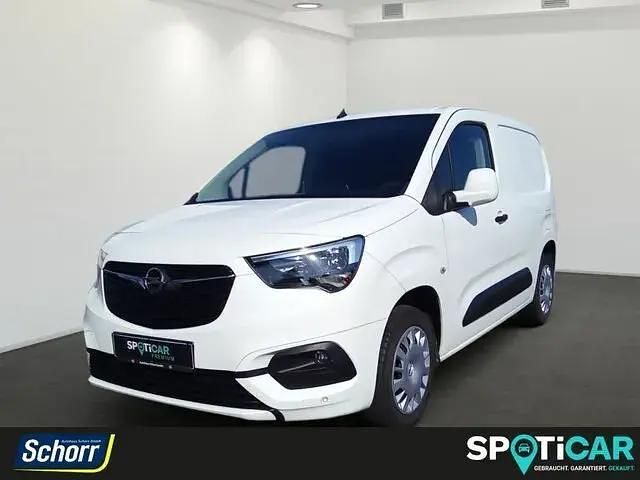 Jade weiß (uni) Gebraucht 2021 Opel Combo Edition Van / Kleinbus | 14.700 € (Fairer Preis) - Bild 1/4
