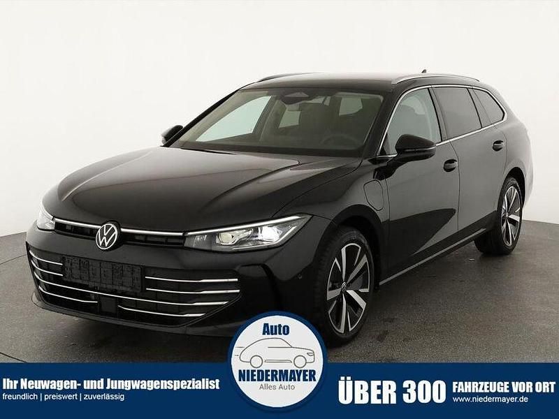 Diabasgrau metallic Neu 2025 VW Passat Pro Kombi | 45.995 € (Guter Preis) - Bild 1/4