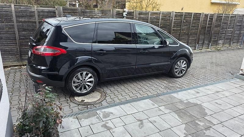 Gebraucht Ford S-MAX S 163 PS (119 kW) 2011 Schwarz Van / Kleinbus