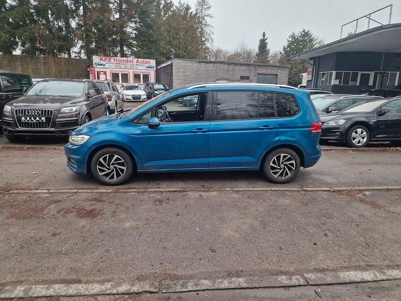 Używany VW Touran Join 116 KM (85 kW) 2019 Niebieski Minivan