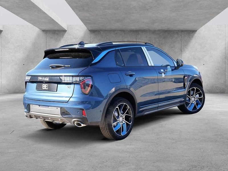 Neu Lynk & Co 01 261 PS (191 kW) 2025 Blau SUV