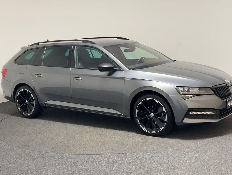 Gebraucht Skoda Superb SportLine 150 PS (110 kW) 2023 Grau Kombi