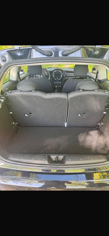 Gebraucht Mini Cooper 136 PS (100 kW) 2019 Schwarz Kleinwagen