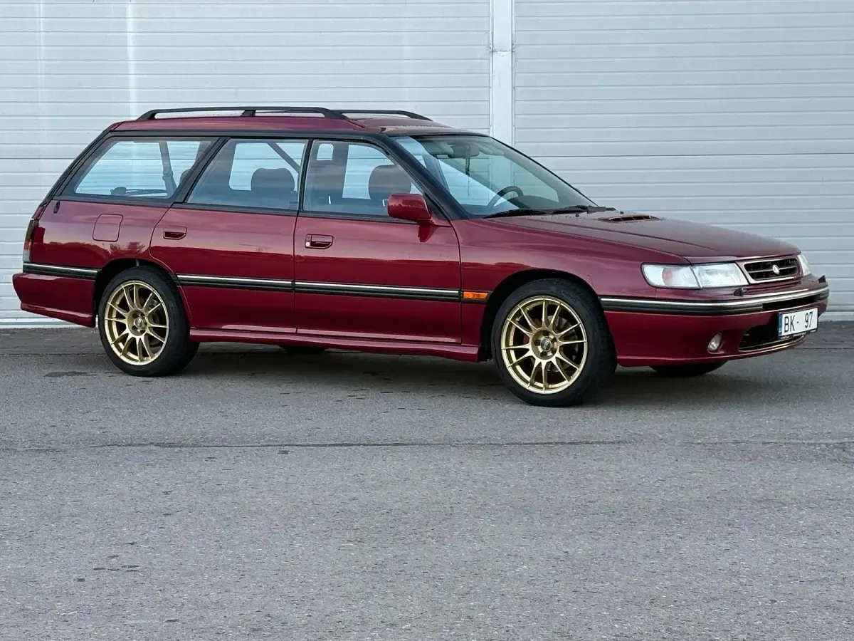 Second-hand Subaru Legacy 200 CP (147 kW) 1993 Roșu Break