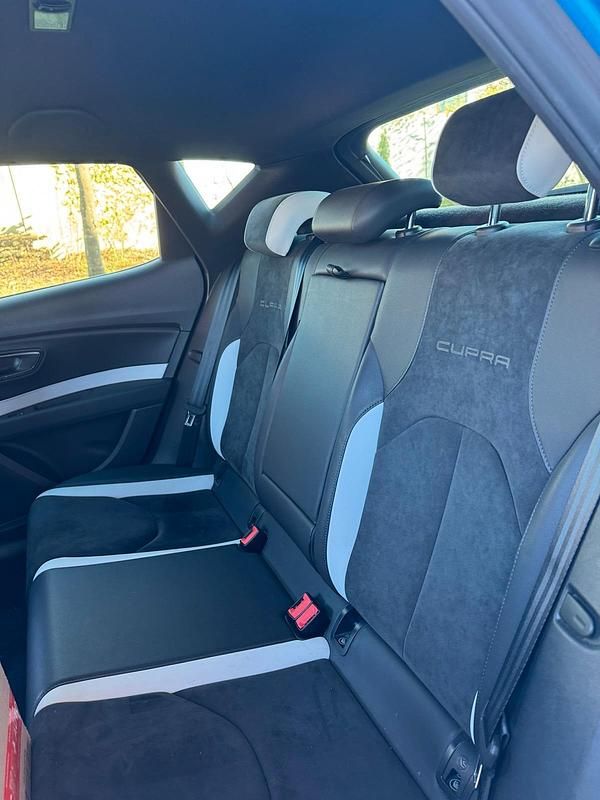 Gebraucht Seat Leon CUPRA 265 PS (194 kW) 2015 Blau Limousine