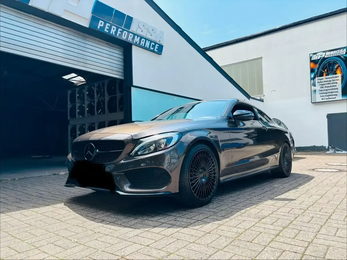 Gebraucht Mercedes C200 AMG line 184 PS (135 kW) 2016 Braun Coupé