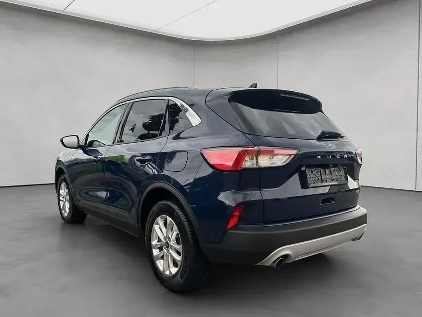 Używany Ford Kuga Titanium 224 KM (164 kW) 2022 Niebieski SUV