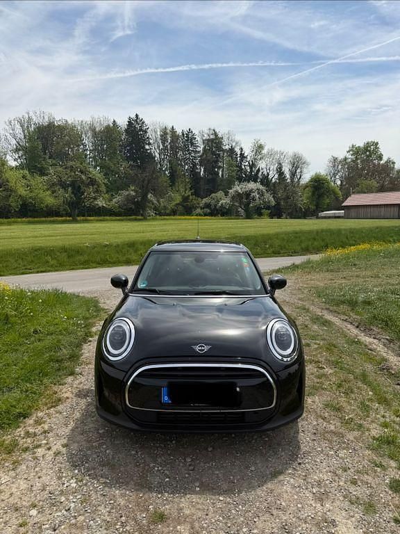 Second-hand Mini ONE Classic 102 CP (75 kW) 2021 Negru Hatchback