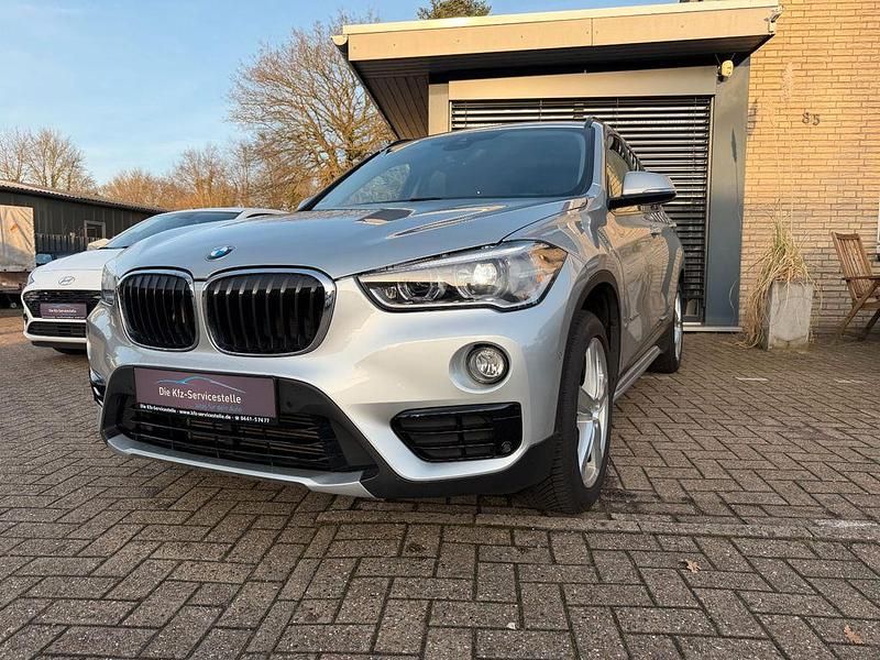 Silber Gebraucht 2017 BMW X1 Sport Line SUV | 22.650 € (Fairer Preis) - Bild 1/4