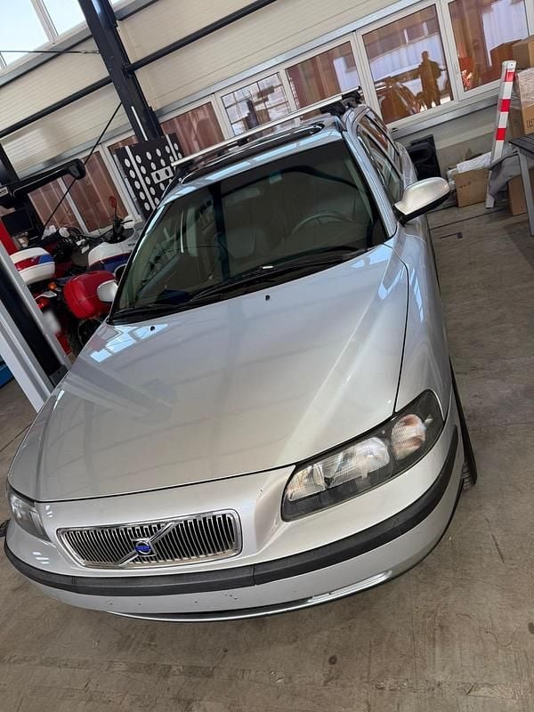 Gebraucht Volvo V70 170 PS (125 kW) 2002 Silber Kombi