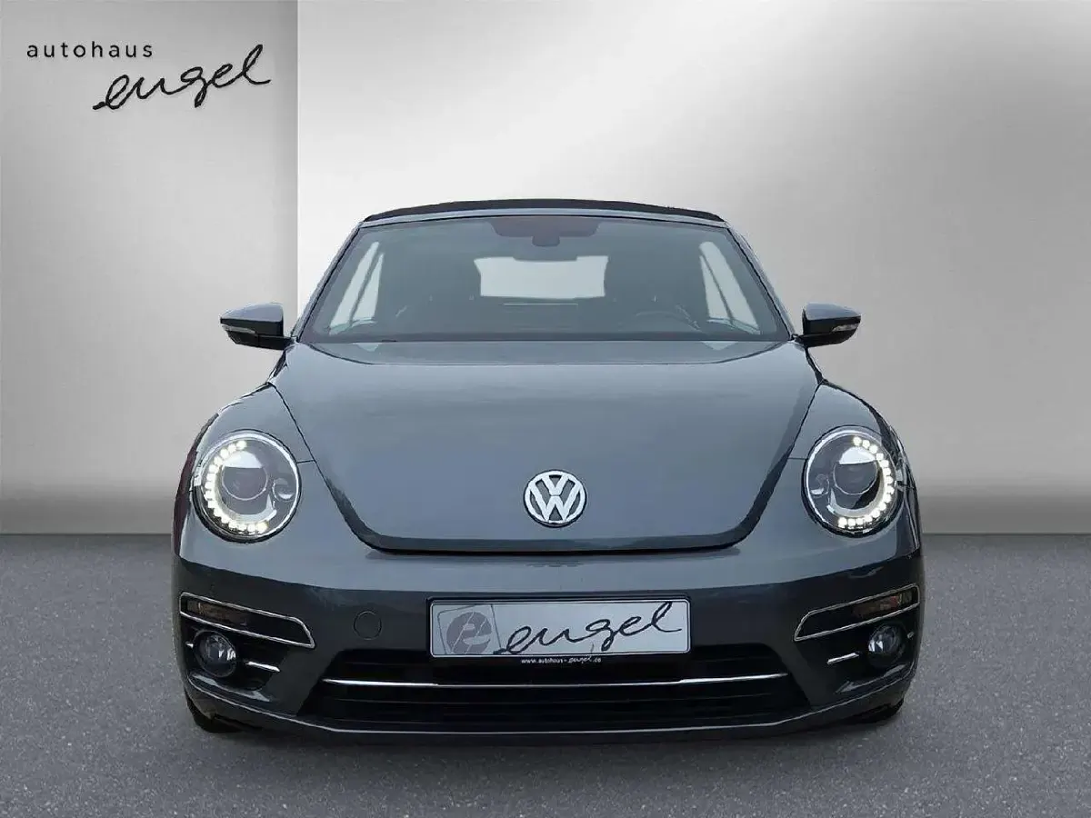 Używany VW Beetle Sound 105 KM (77 kW) 2017 Szary Hatchback