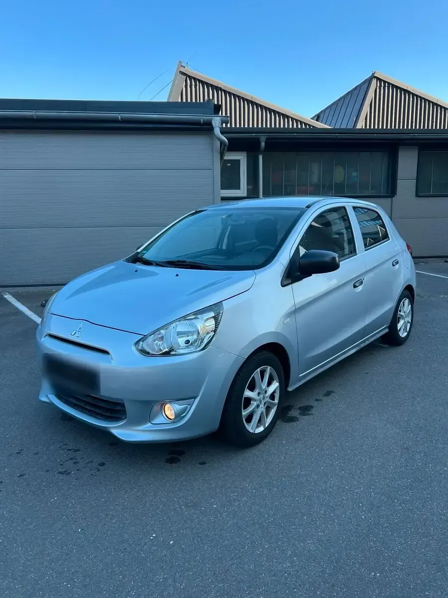 Gebraucht Mitsubishi Space Star 69 PS (50 kW) 2014 Grau Van / Kleinbus