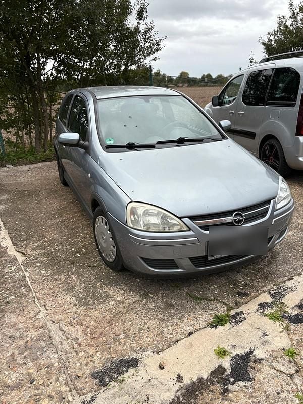 Grau Gebraucht 2003 Opel Corsa Kleinwagen | 400 € (Superpreis) - Bild 1/4