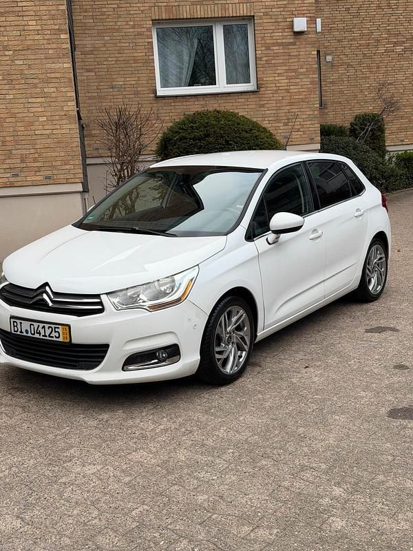 Gebraucht Citroën C4 120 PS (88 kW) 2011 Weiß Limousine