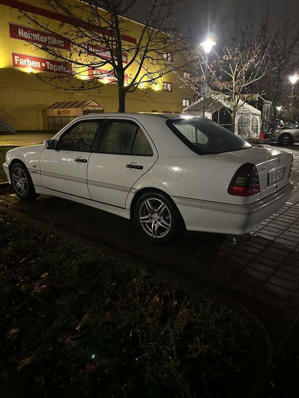 Gebraucht 1998 Mercedes C180 Limousine | 2.050 € (Superpreis) - Bild 1/4