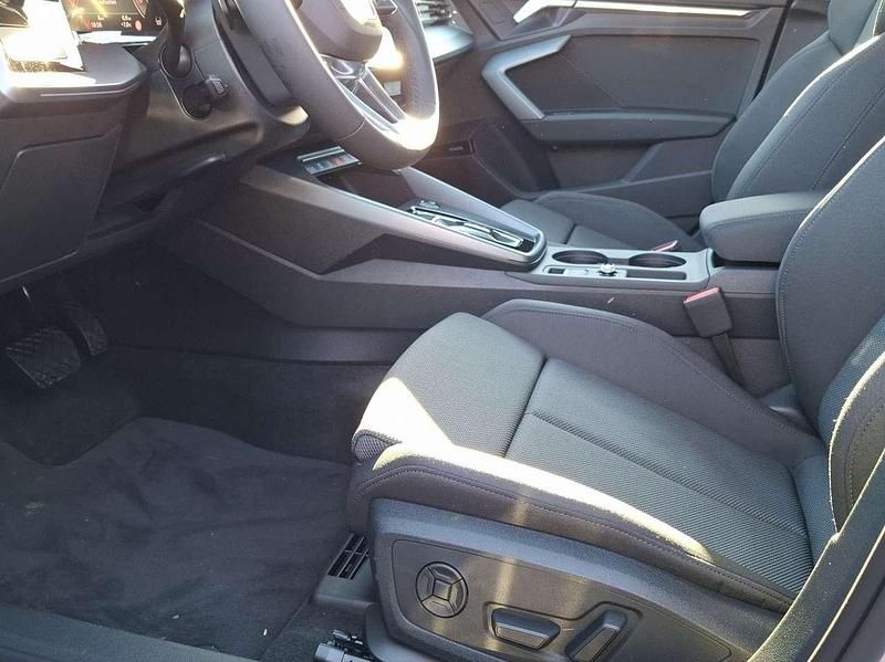 Gebraucht Audi A3 S-Line 150 PS (110 kW) 2025 Arkonaweiß Limousine
