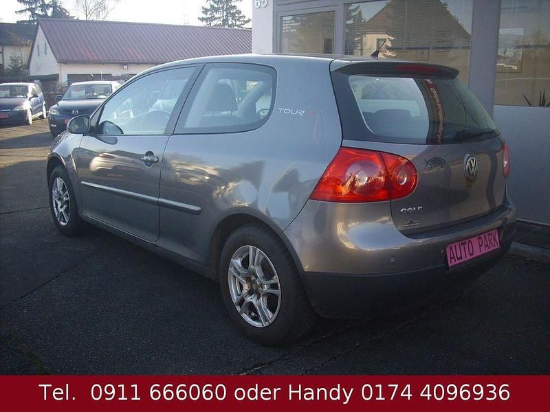 Gebraucht VW Golf V 80 PS (58 kW) 2007 Grau