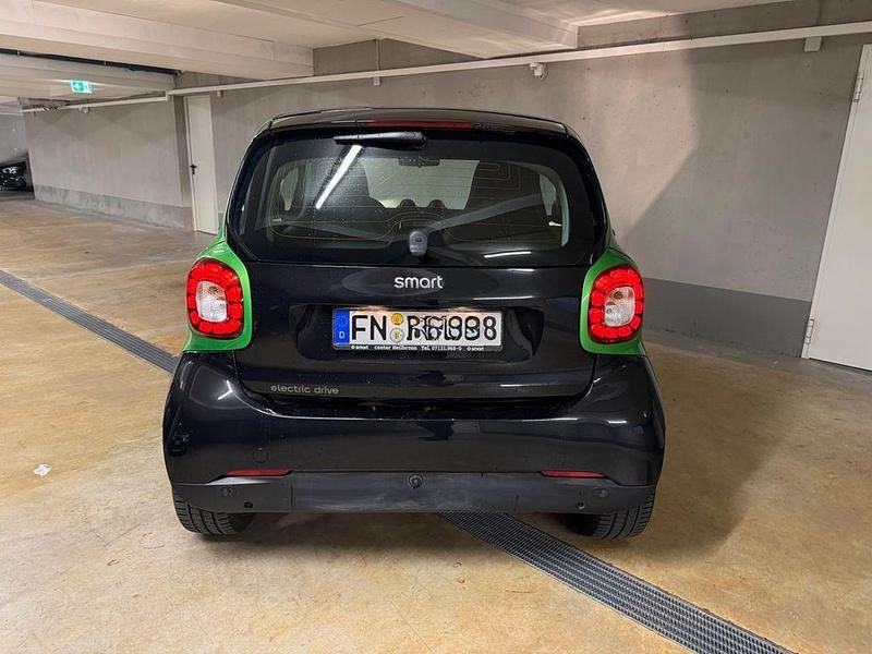 Używany Smart ForTwo Electric Drive 60 kW (82 KM) 2018 Czarny Coupe