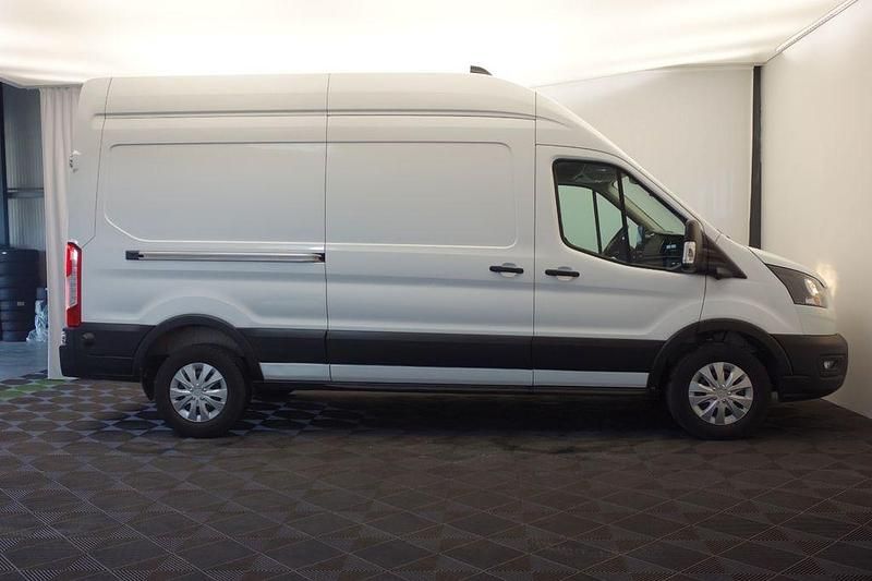 Gebraucht Ford Transit 131 PS (96 kW) 2024 Weiß Van / Kleinbus
