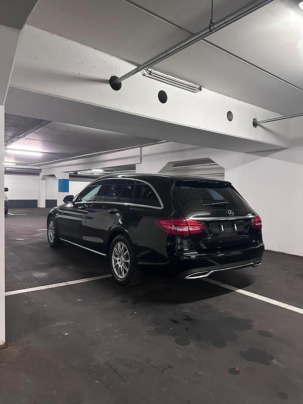 Gebraucht Mercedes C220 170 PS (125 kW) 2015 Schwarz Kombi