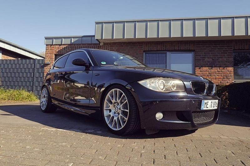Schwarz Gebraucht 2007 BMW 120 M Sport Kleinwagen | 9.500 € (Teuer) - Bild 1/4