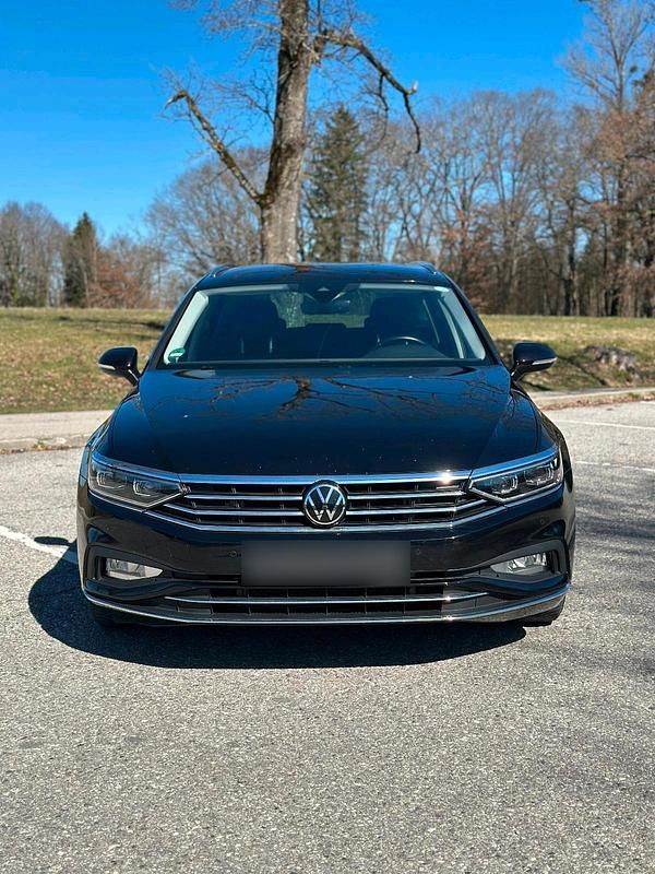 Gebraucht VW Passat Elegance 150 PS (110 kW) 2020 Schwarz Kombi