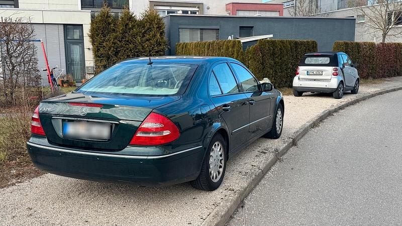 Second-hand Mercedes E320 Elegance 224 CP (164 kW) 2002 Verde Berlinǎ